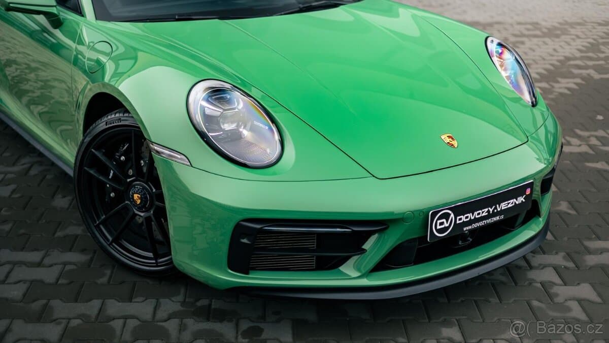 2023 Porsche 911 - 3