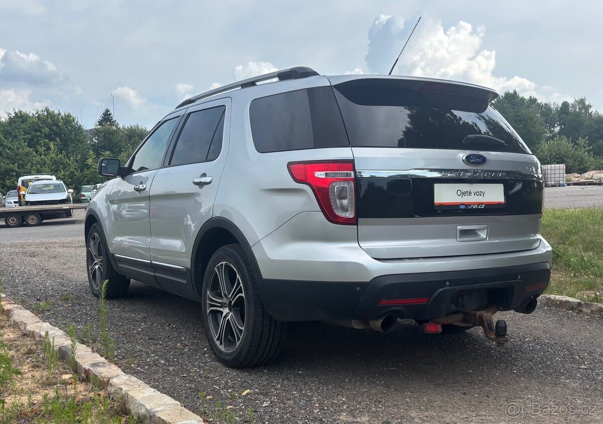 Ford EXPLORER - 3