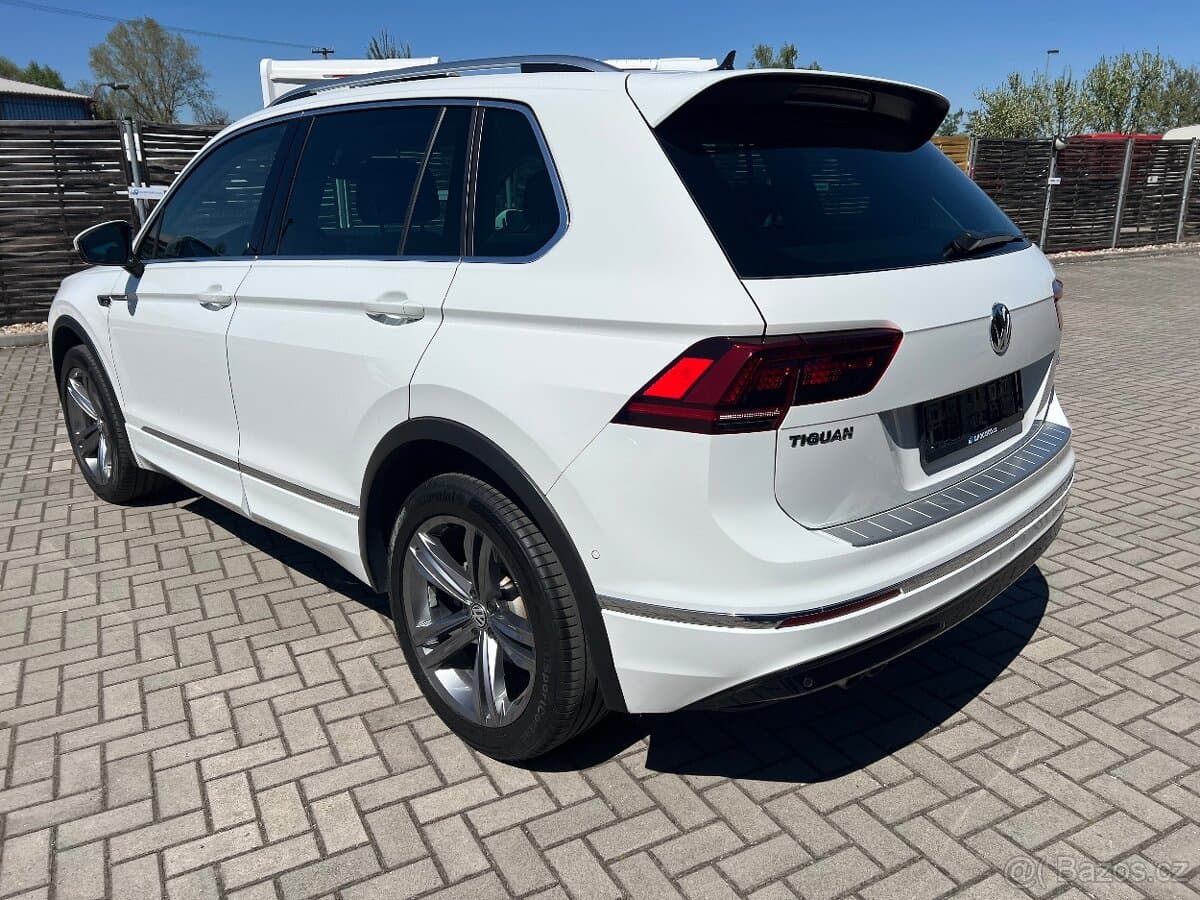 2017 Volkswagen TIGUAN - 3