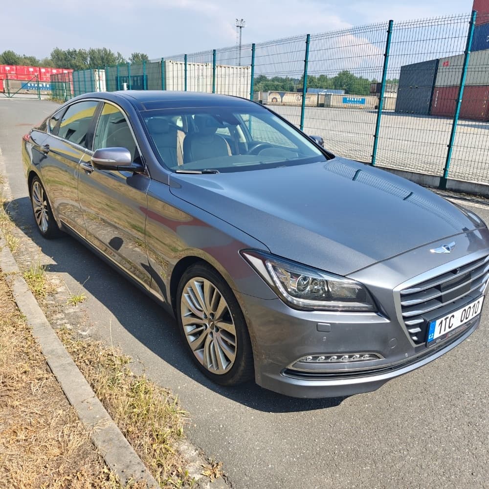 2015 Hyundai GENESIS - 3