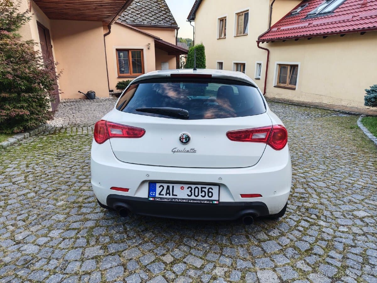 2011 Alfa Romeo GIULIETTA - 3