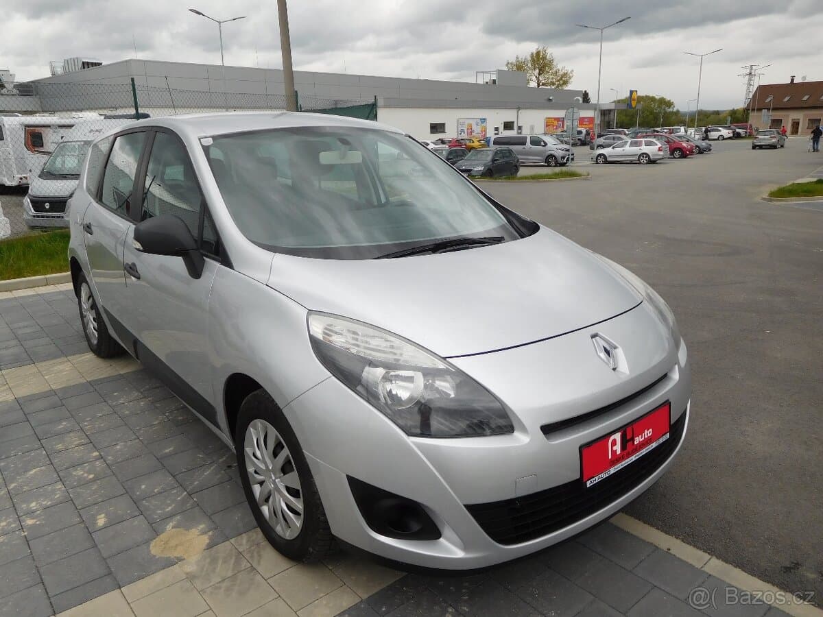 2011 Renault SCENIC - 3