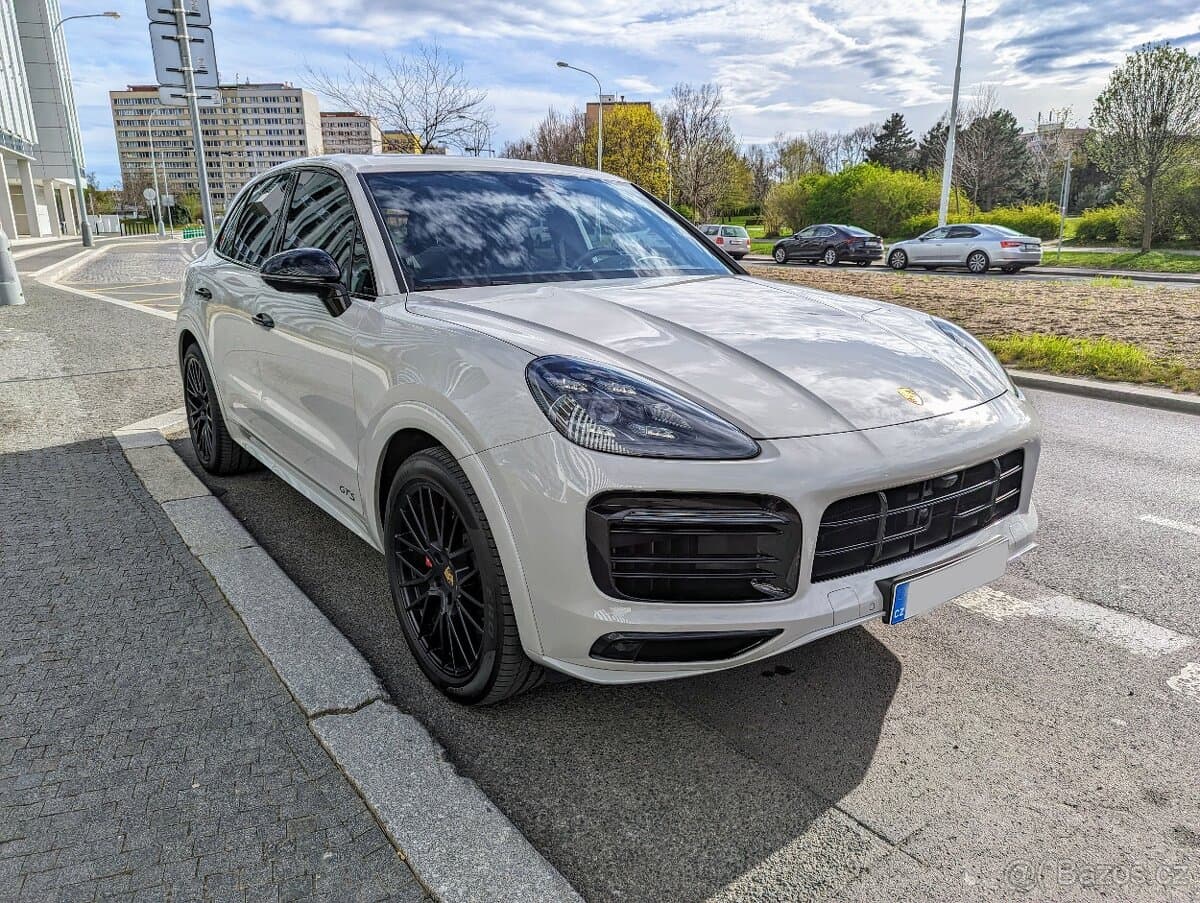 2022 Porsche CAYENNE - 3