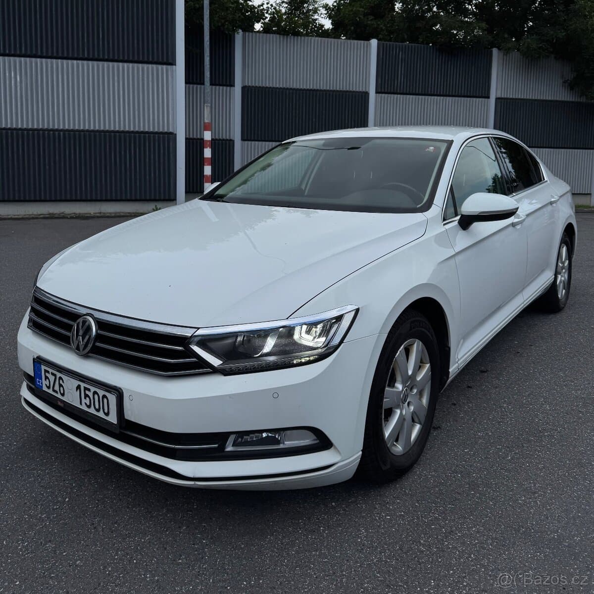 2015 Volkswagen PASSAT - 3