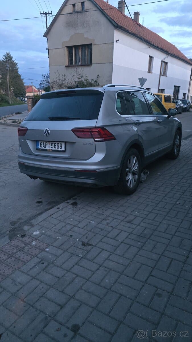 2017 Volkswagen TIGUAN - 3