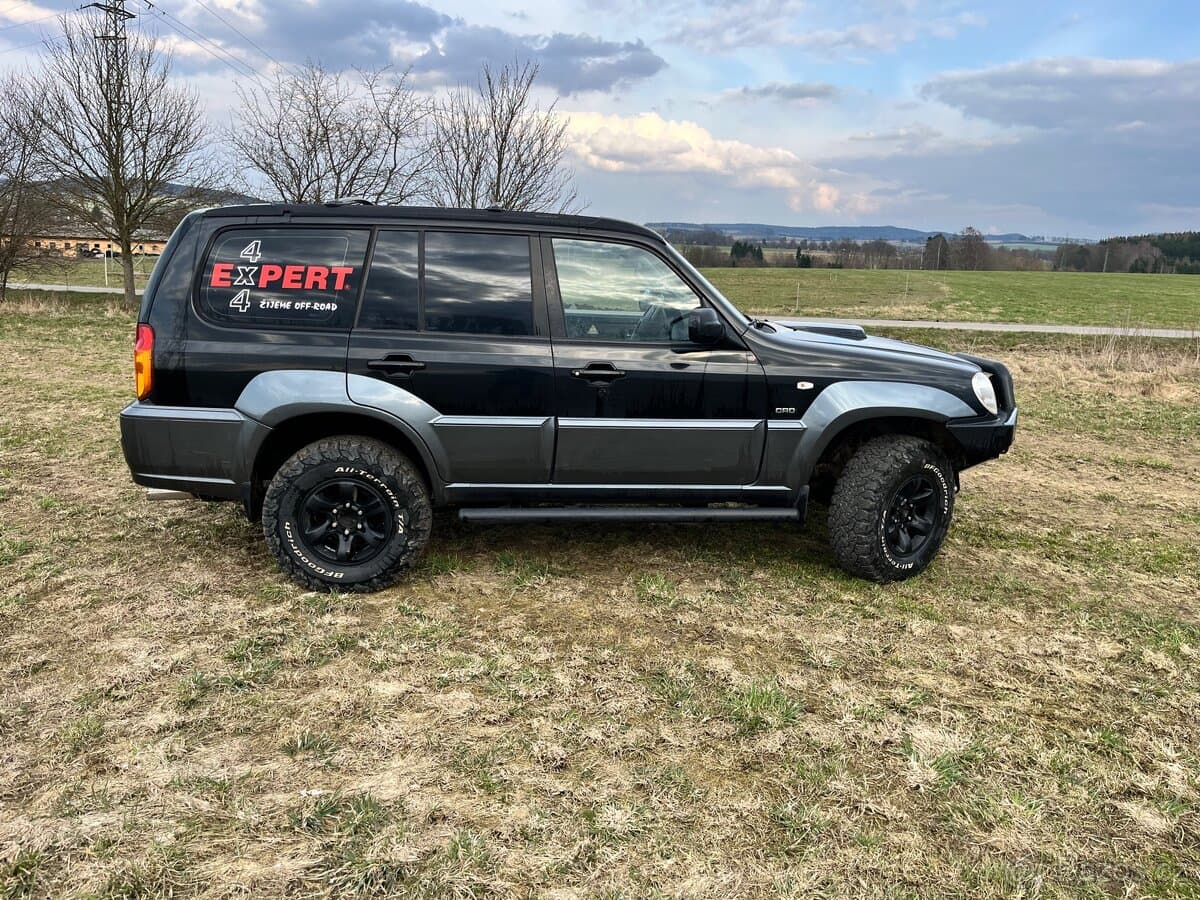 Hyundai TERRACAN - 3