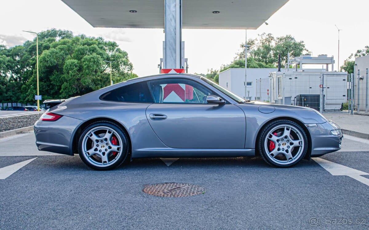 2005 Porsche 911 - 3