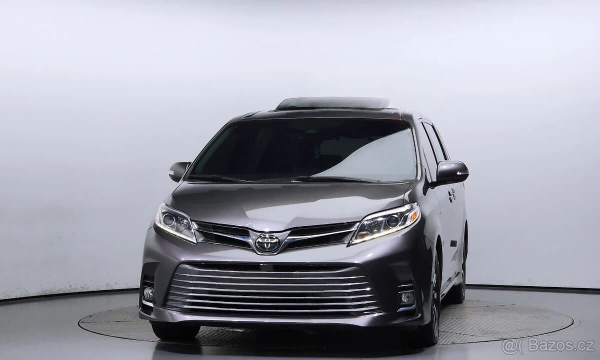 2018 Toyota SIENNA - 3