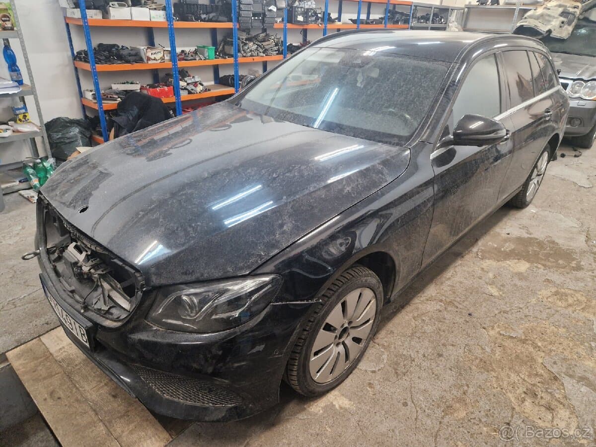 2017 Mercedes-Benz OSTATNÍ - 3