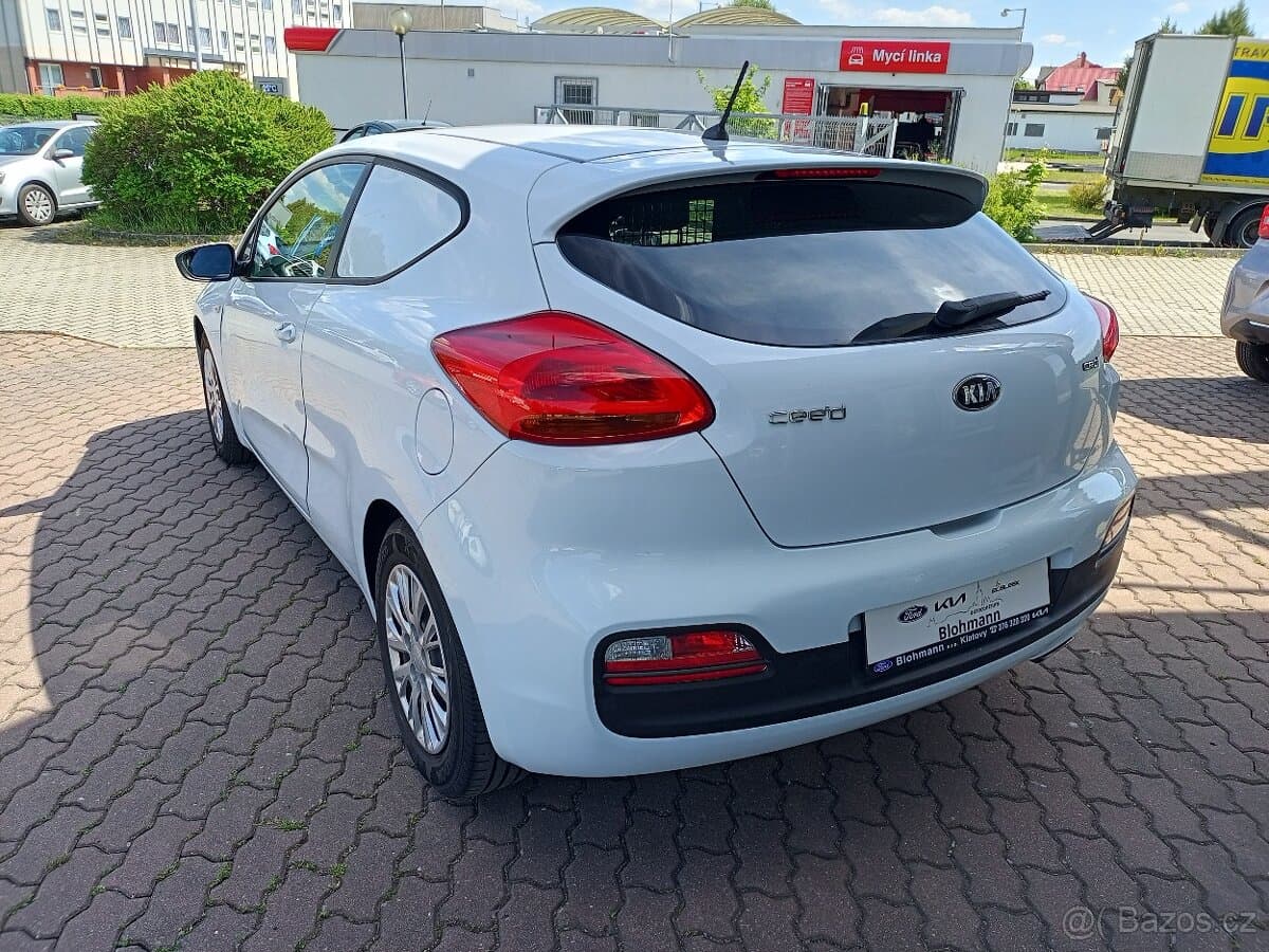 2017 Kia PROCEED - 3