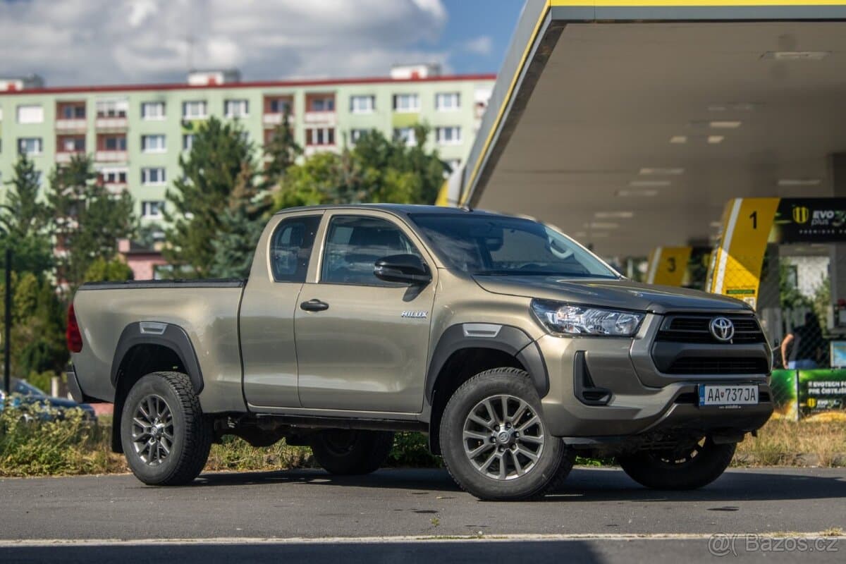 2021 Toyota HILUX - 3