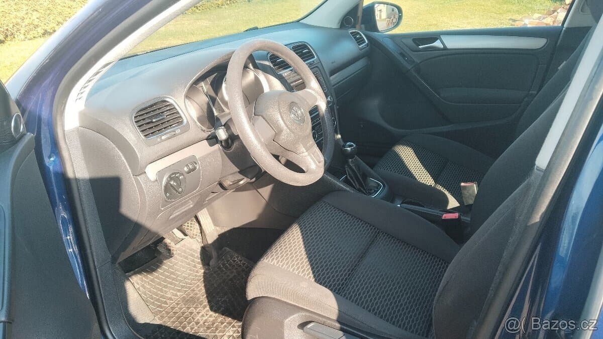 2010 Volkswagen GOLF - 3
