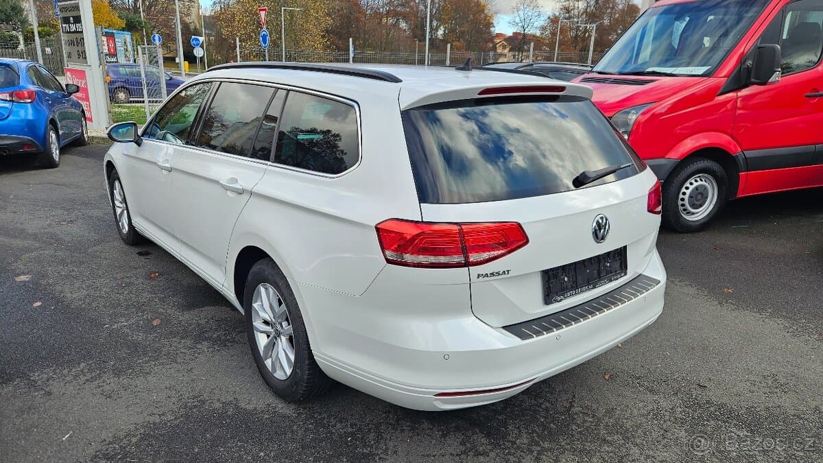 2018 Volkswagen PASSAT - 3