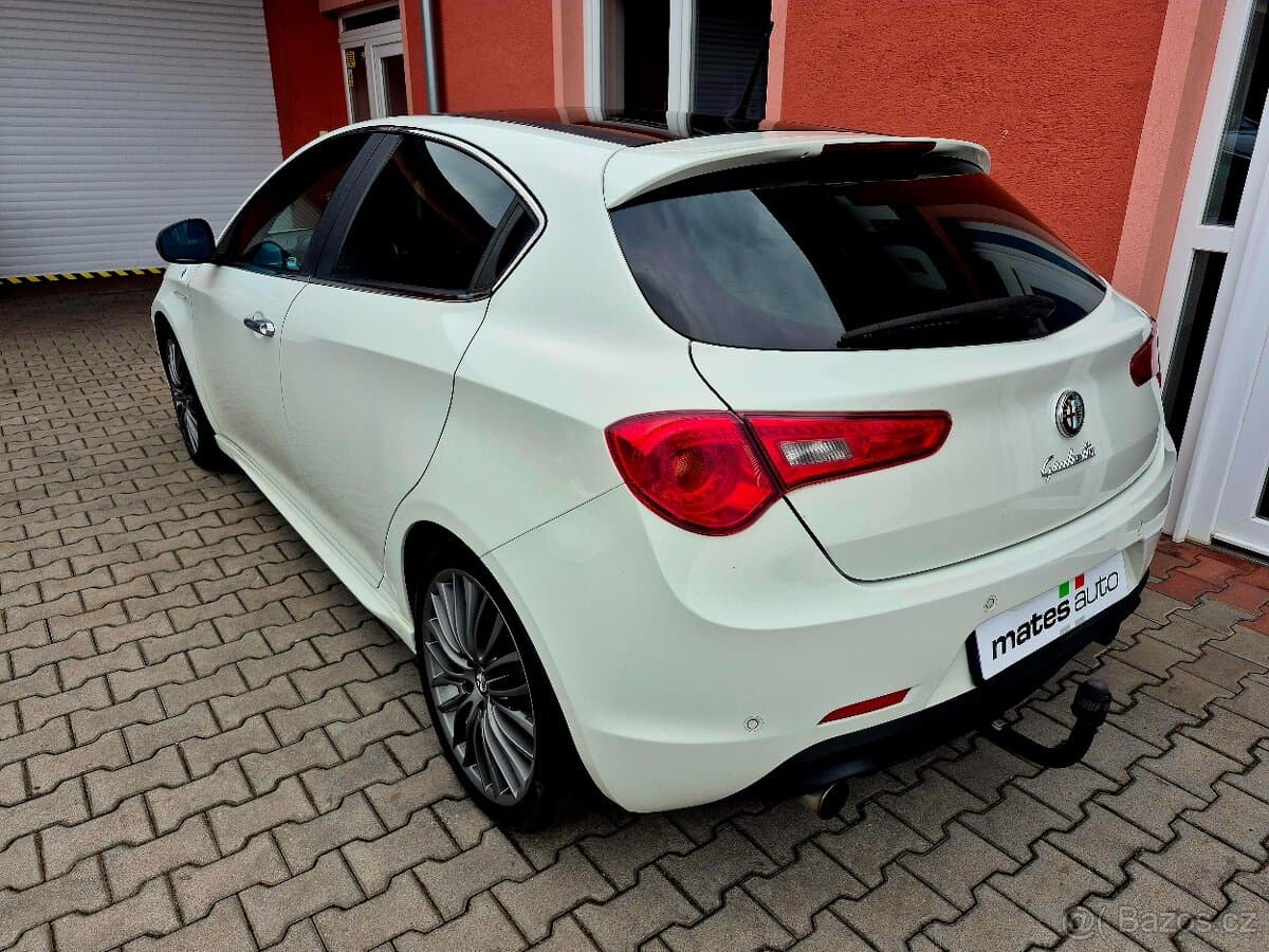 2010 Alfa Romeo GIULIETTA - 3