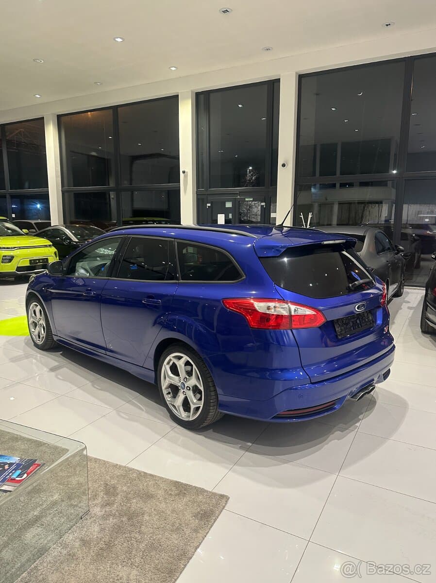 2013 Ford FOCUS - 3