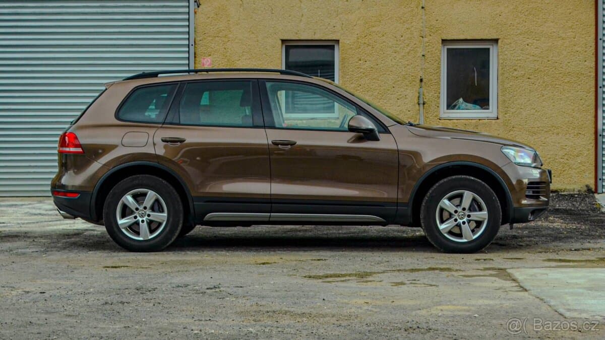 2011 Volkswagen TOUAREG - 3