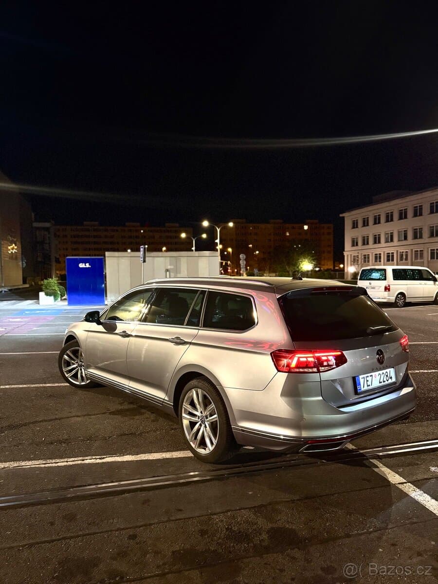 2021 Volkswagen PASSAT - 3