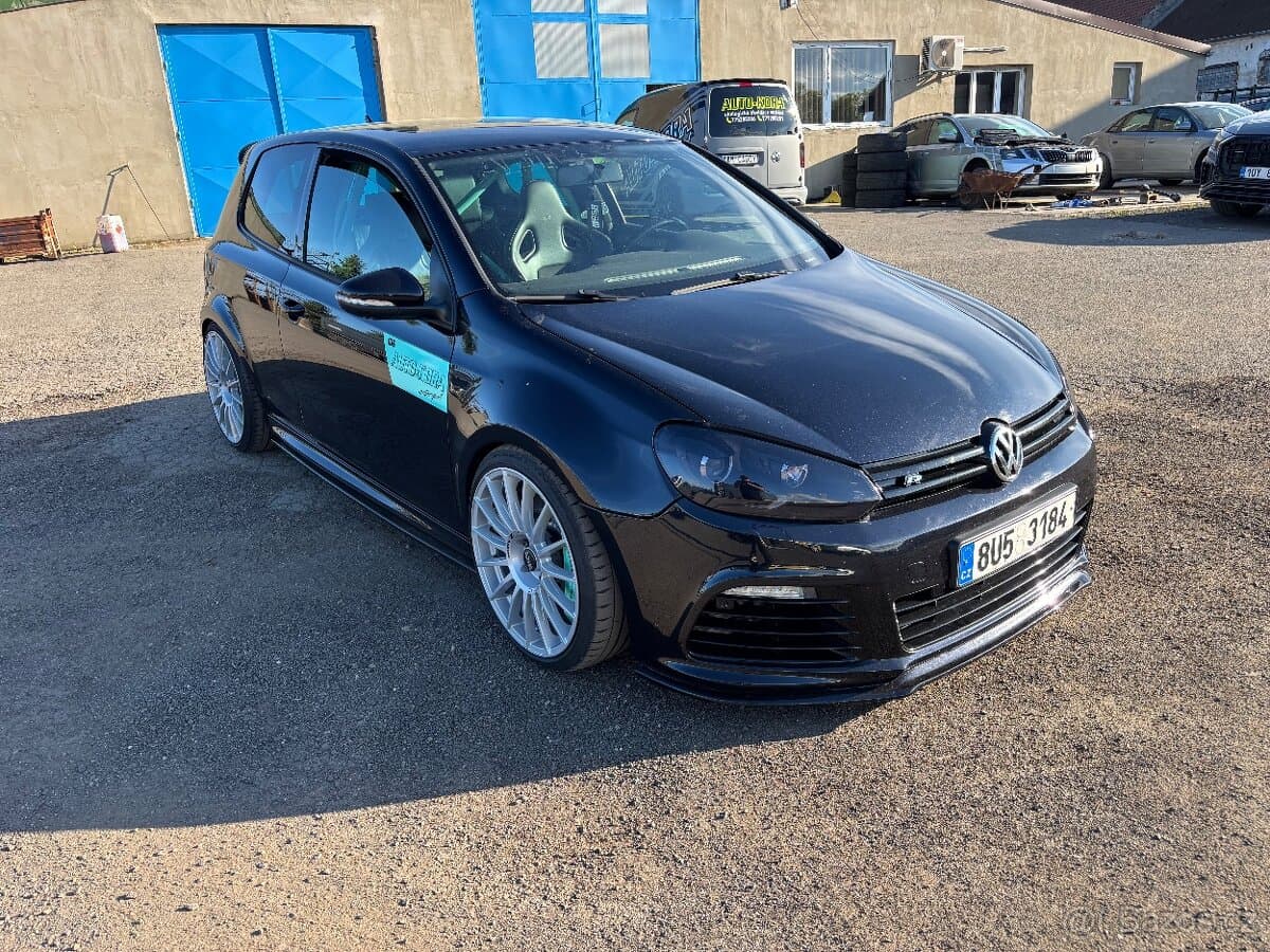 Volkswagen GOLF - 3