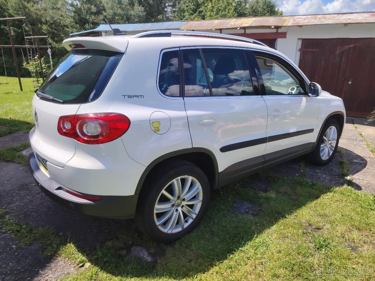 2011 Volkswagen TIGUAN - 3