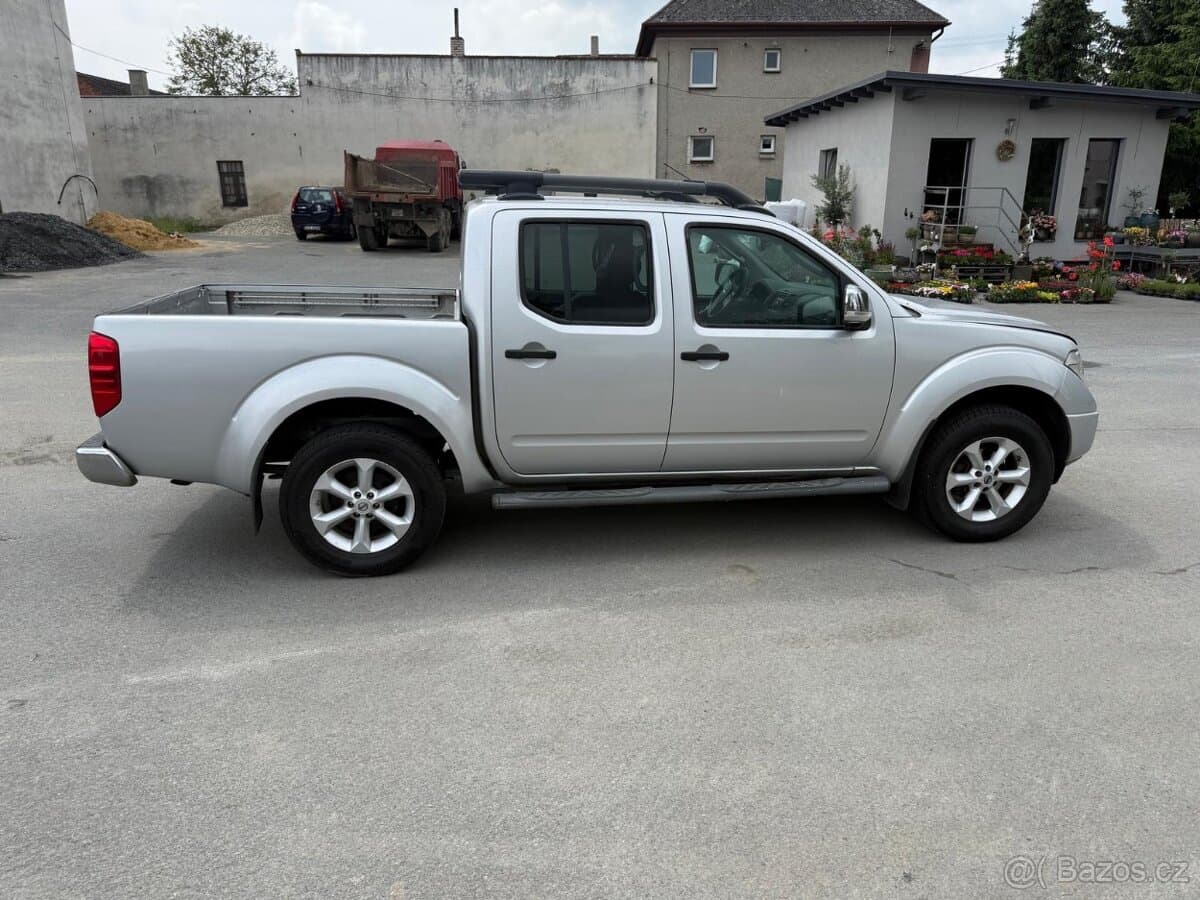 2009 Nissan NAVARA - 3