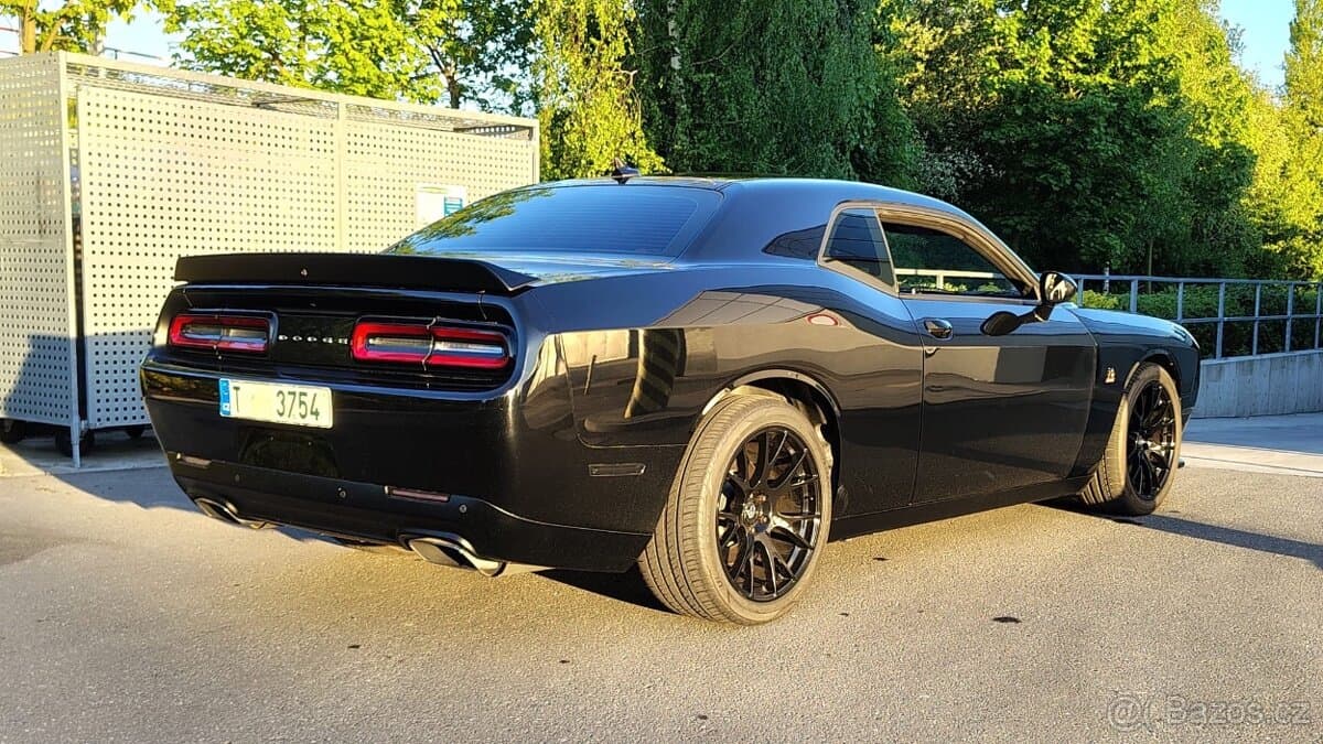 2022 Dodge CHALLENGER - 3