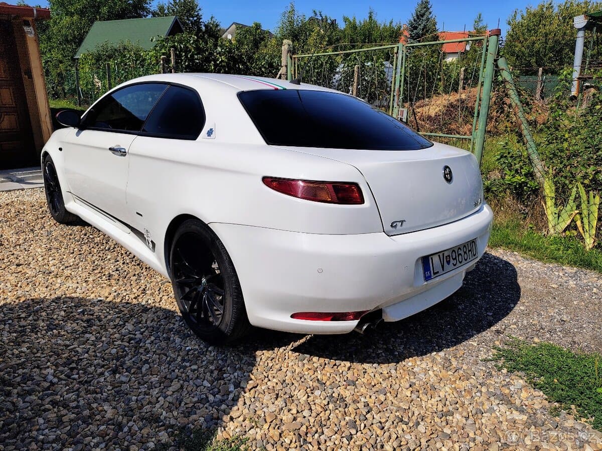 2005 Alfa Romeo GT - 3
