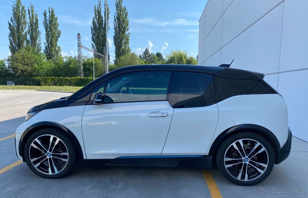 2022 BMW i3 - 3