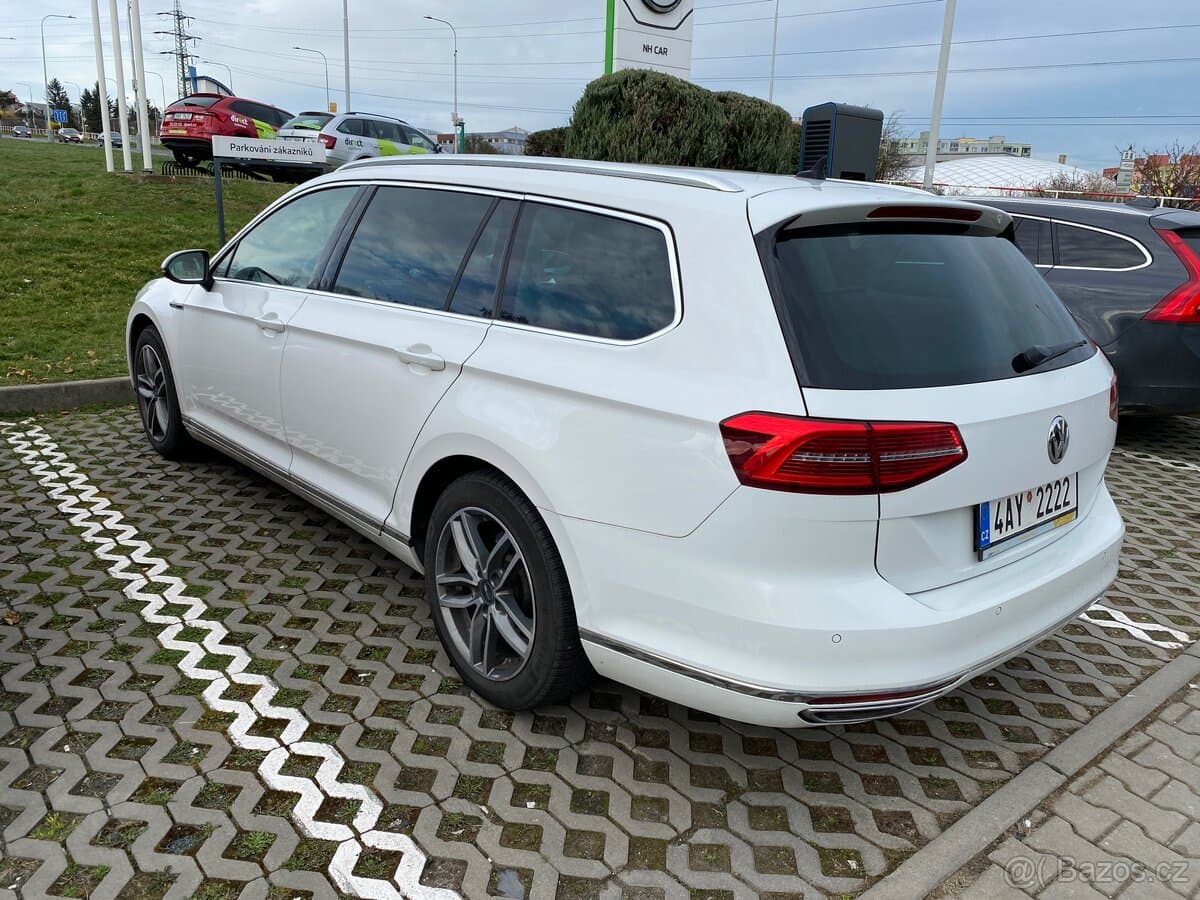 2015 Volkswagen PASSAT - 3