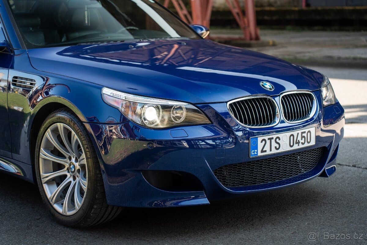 2005 BMW M5 - 3