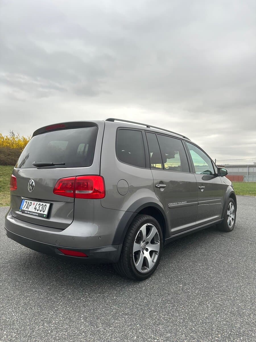 2011 Volkswagen TOURAN - 3