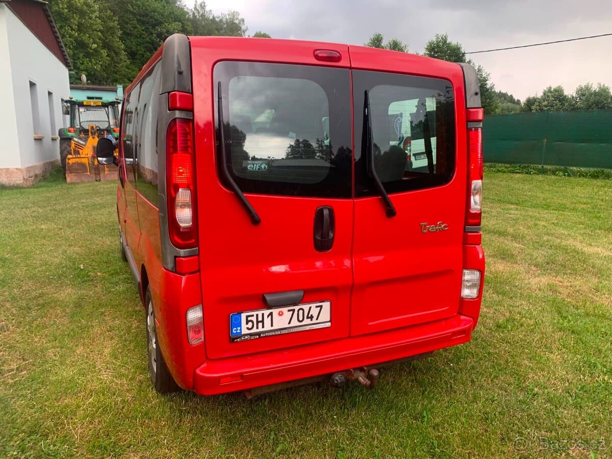2011 Renault TRAFIC - 3