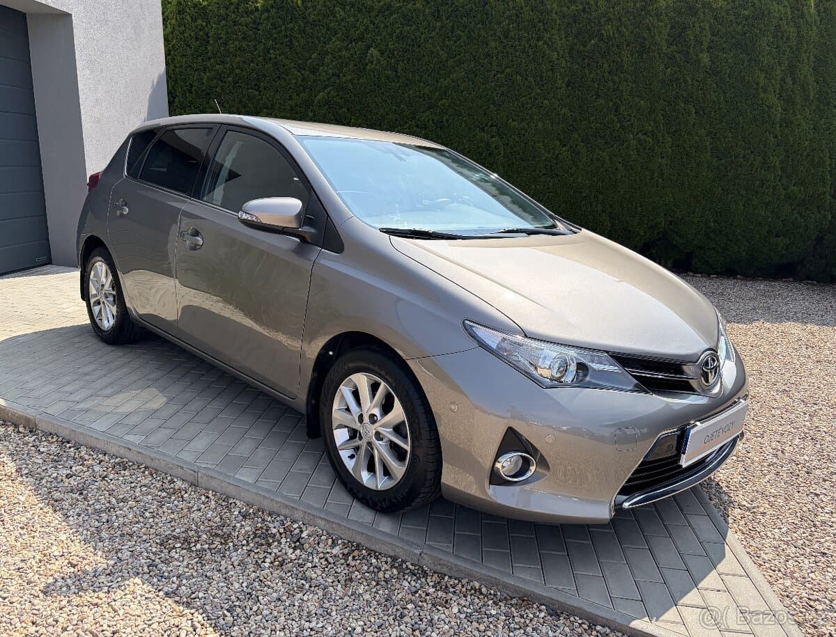 2014 Toyota AURIS - 3