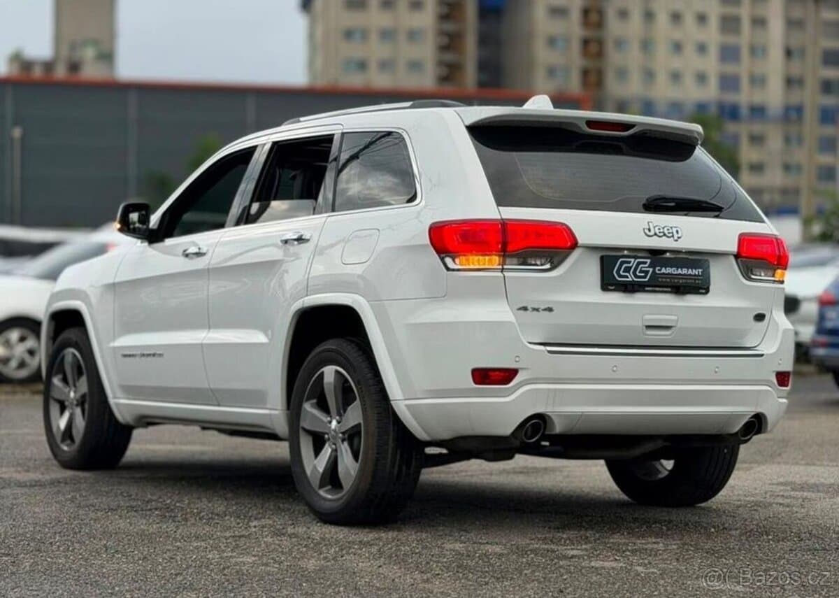 2017 Jeep CHEROKEE - 3