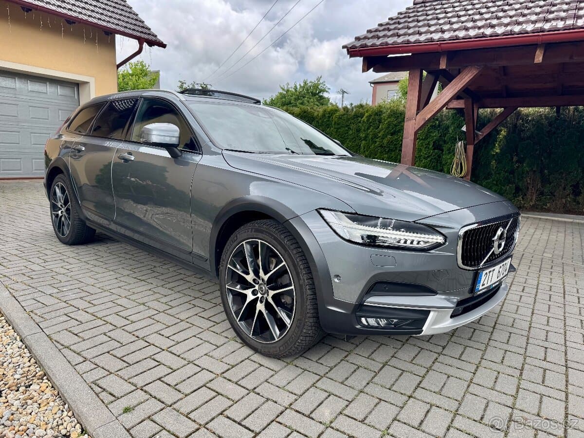 2017 Volvo V90 - 3