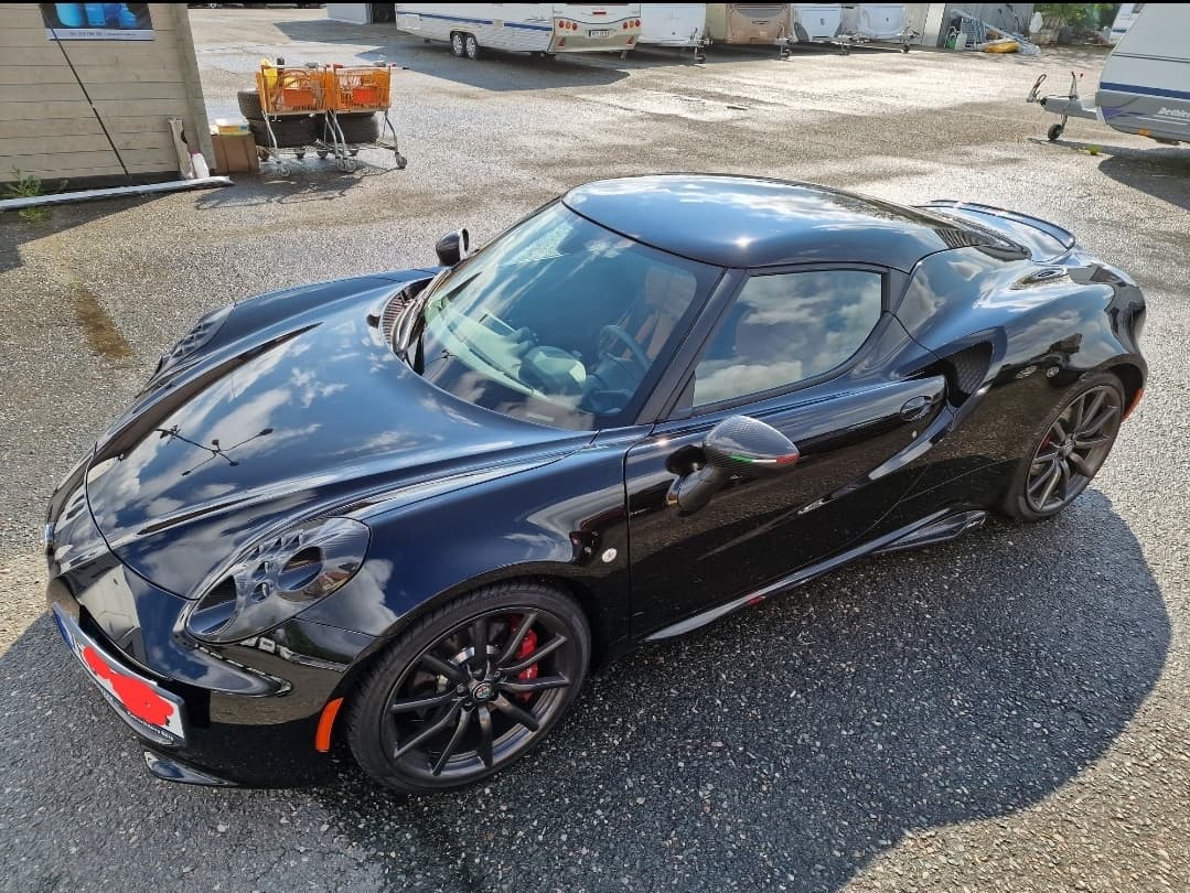 Alfa Romeo 4C - 3