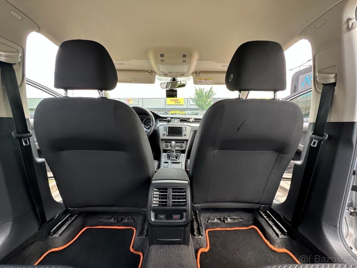 2015 Volkswagen PASSAT - 3