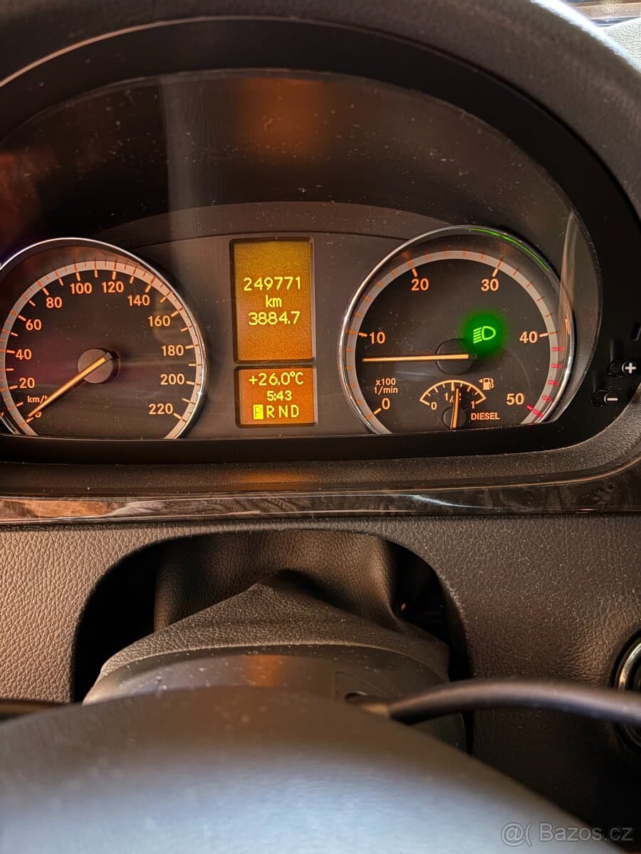 2010 Mercedes-Benz VIANO - 3