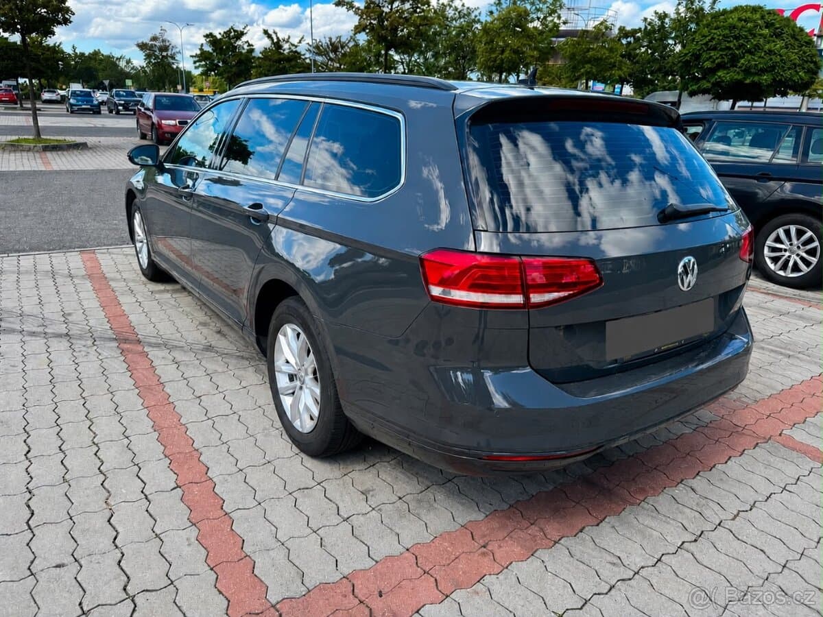 2016 Volkswagen PASSAT - 3