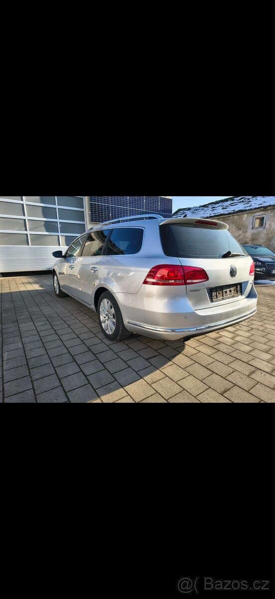 2012 Volkswagen PASSAT - 3