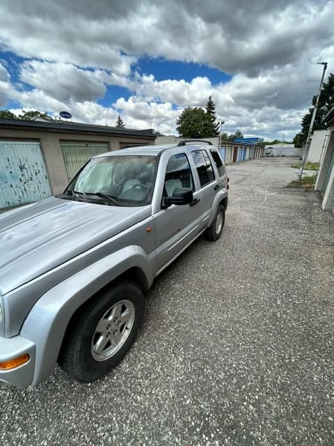 2002 Jeep CHEROKEE - 3