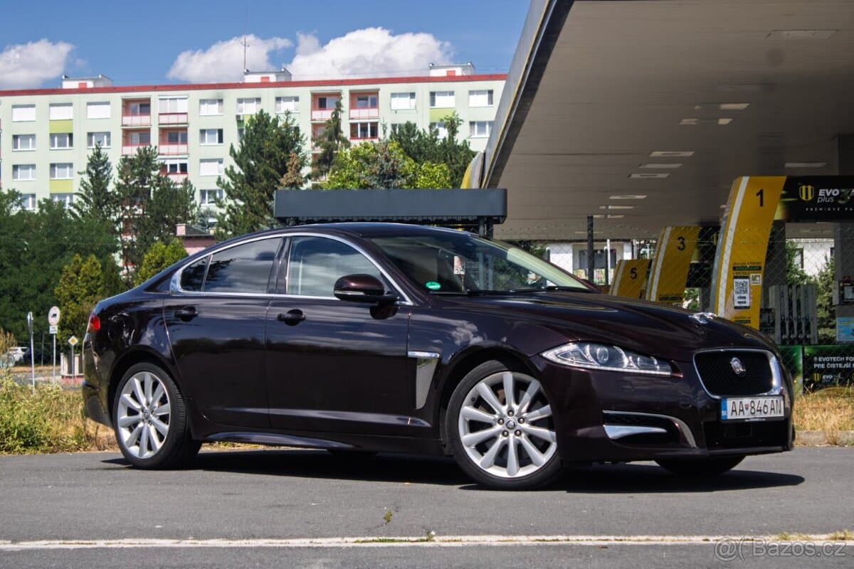 2012 Jaguar XF - 3