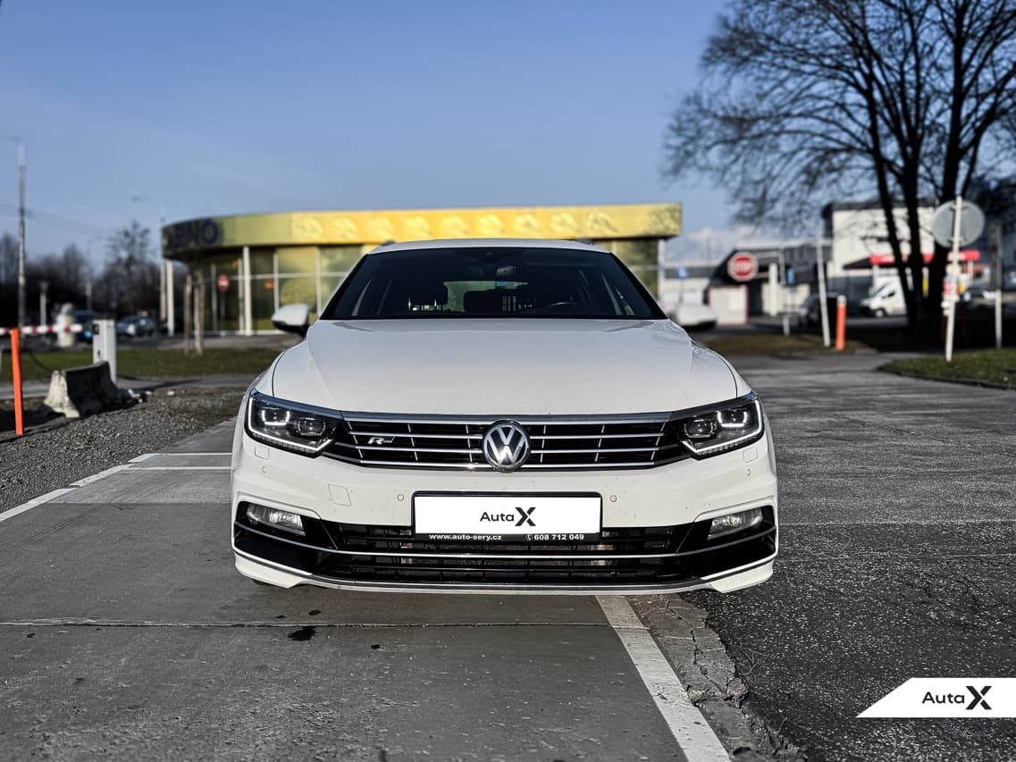 2019 Volkswagen PASSAT - 3