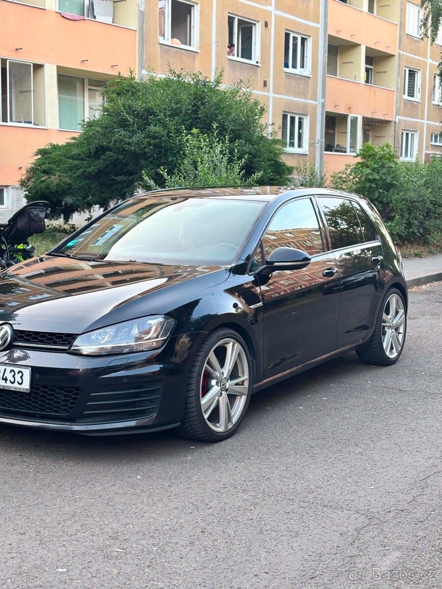 2015 Volkswagen GOLF - 3