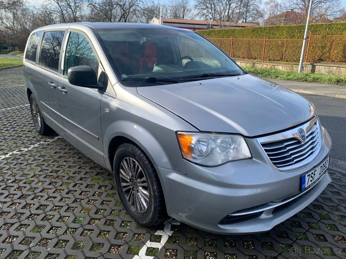 2013 Lancia VOYAGER - 3