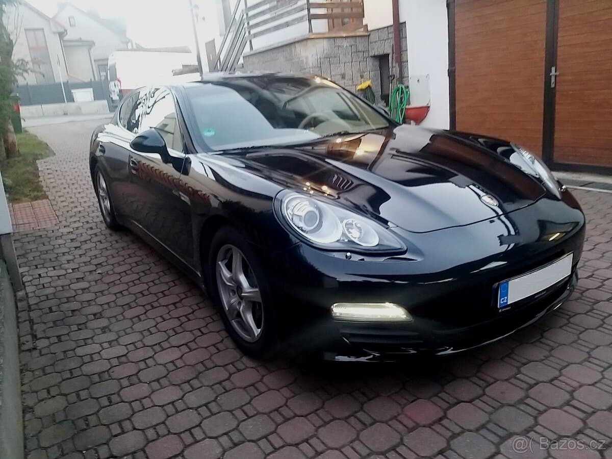 2012 Porsche PANAMERA - 3