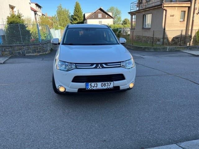 2014 Mitsubishi OUTLANDER - 3