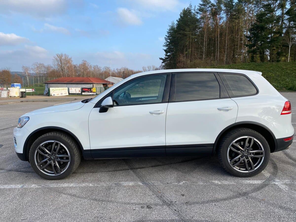2013 Volkswagen TOUAREG - 3