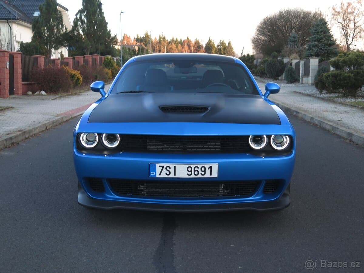 2018 Dodge CHALLENGER - 3