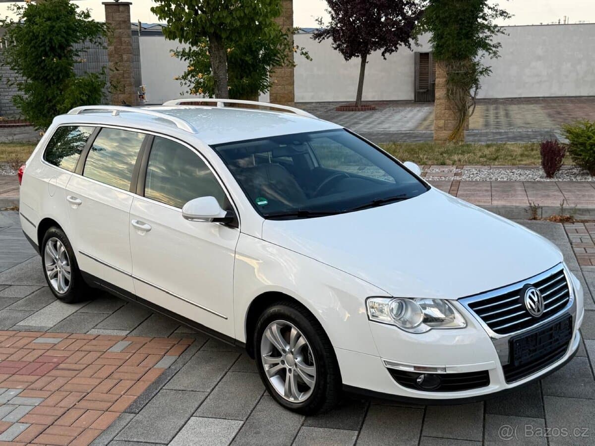 2010 Volkswagen PASSAT - 3