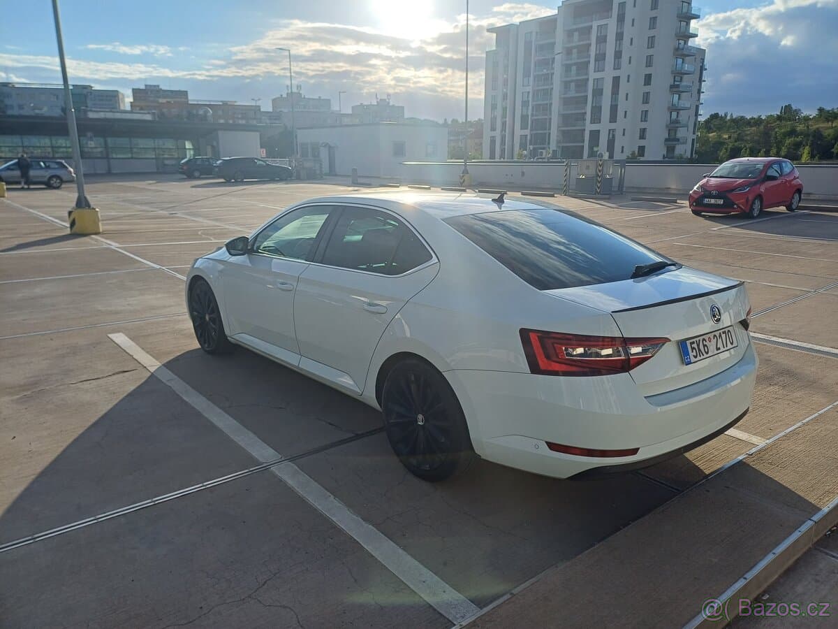2016 Škoda SUPERB - 3